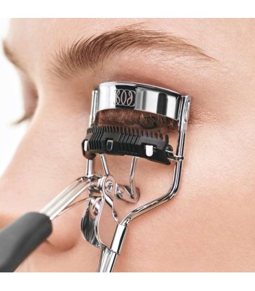 فرمژه با شانه جداکننده