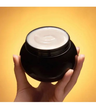 کرم بدن و دست انچنتینگ جاسمین شیر و عسل گلد