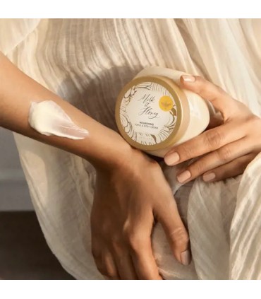 کرم بدن و دست مغذی شیر و عسل گلد