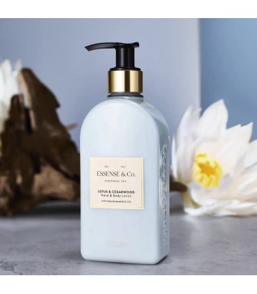 لوسیون دست و بدن نیلوفر و چوب سدر اسنسکو