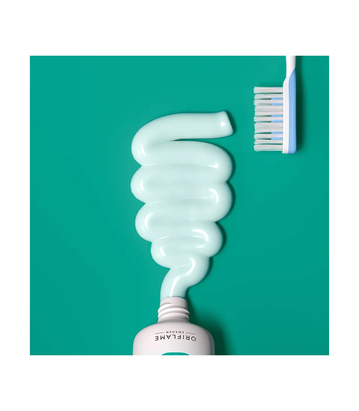 مسواک متوسط آل این وان اپتیفرش